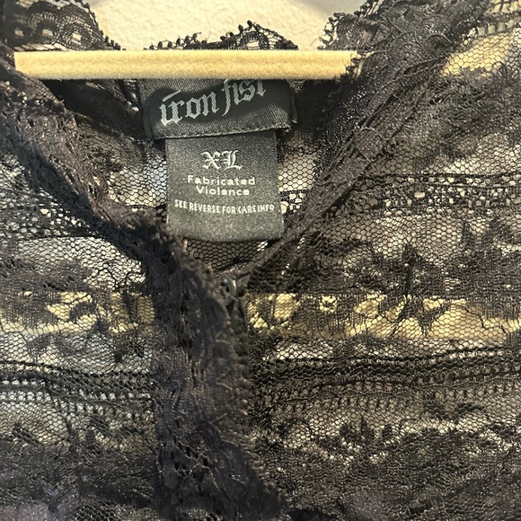 00s Goth Iron Fist tank top - Picture 3 of 4